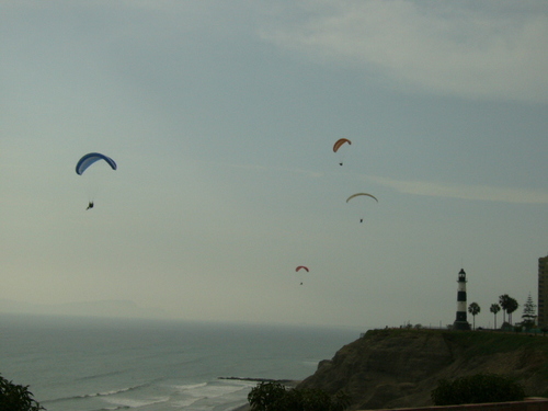 MirafLores / Lima'da yamac parasutleri